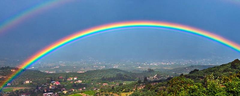 彩虹是怎么形成的呢